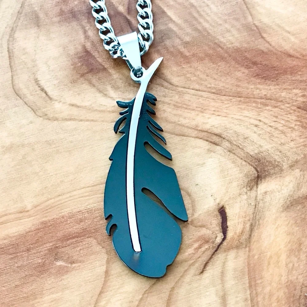 🆕 Feather Pendant Necklace Stainless Steel